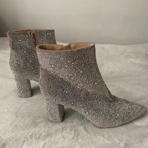 Betsy Johnson Cady Evening Booties Size 10M